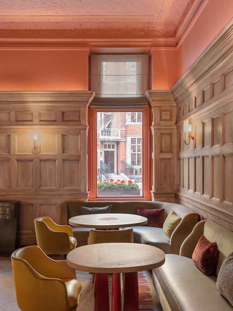 rincon-acogedor-en-The-Connaugth,-el-restaurante-de-moda-de-Londres