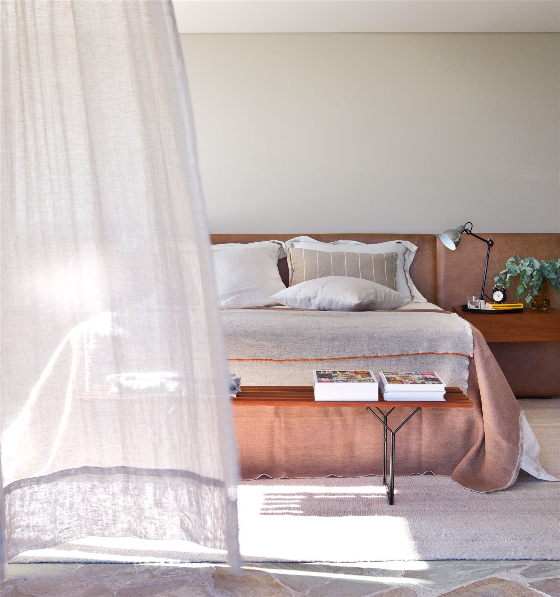 dormitorio cama cortina lino_00428167