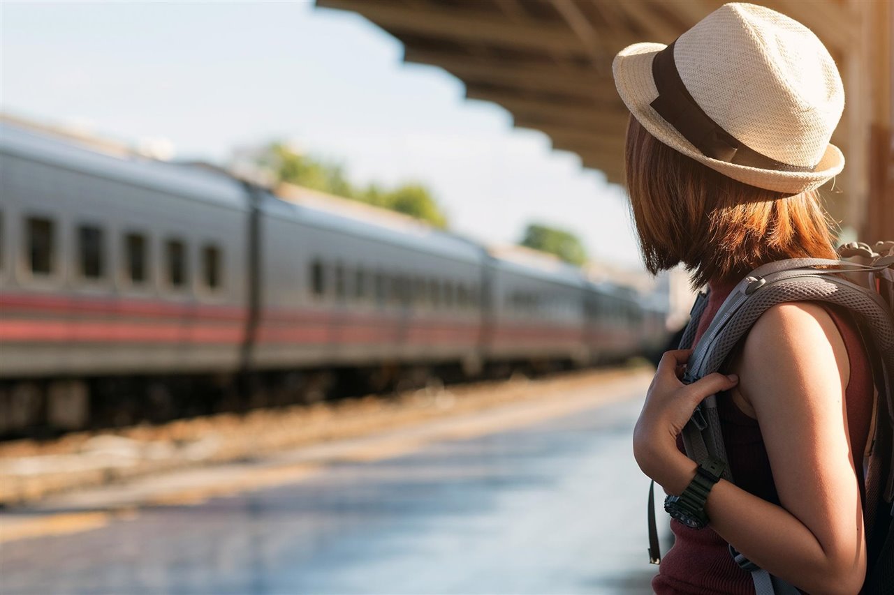 El tren es uno de los medios de transporte recomendados si quieres ayudar a proteger el planeta.