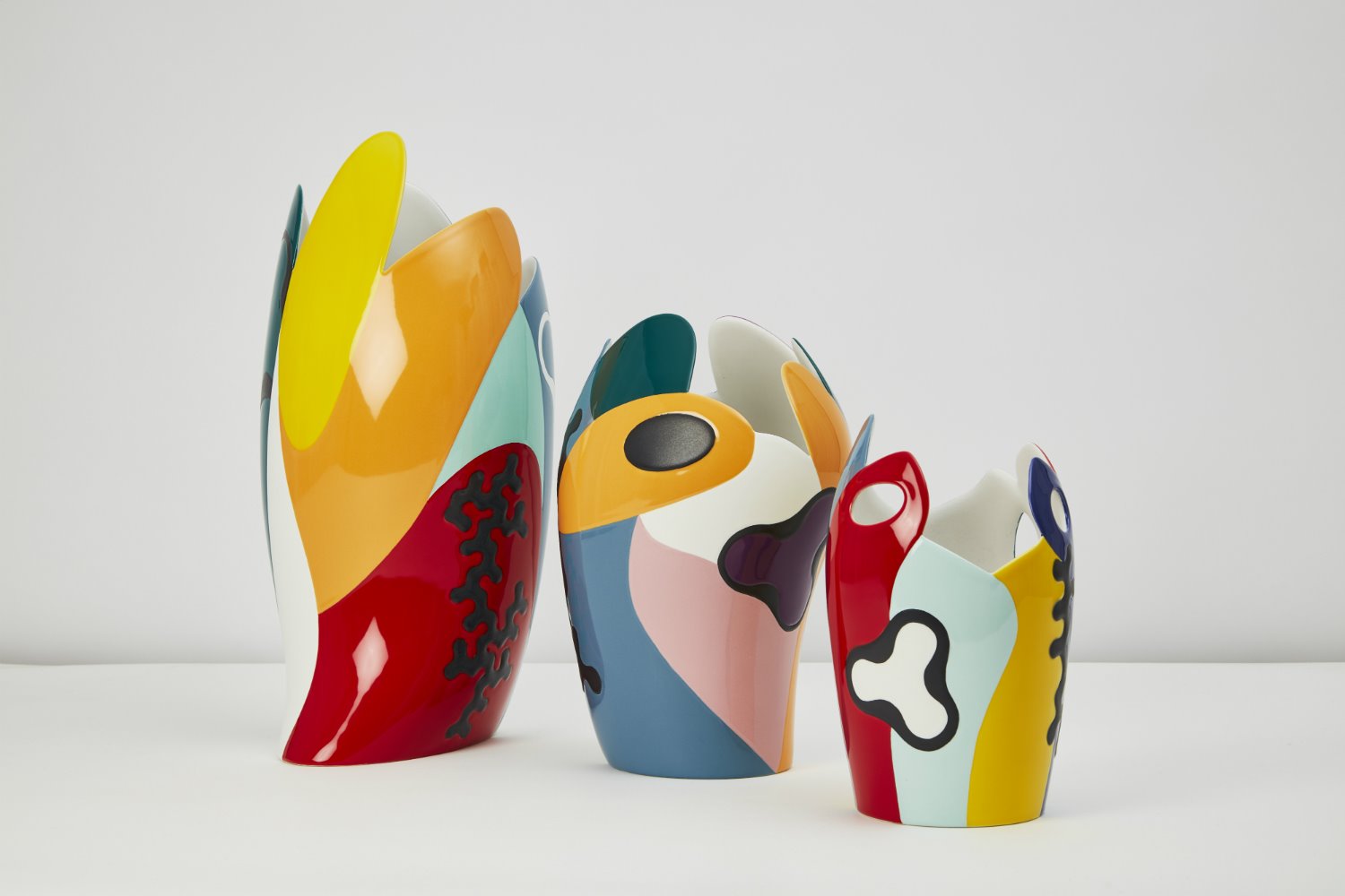 Sinuoso vase de  Alessandro Mendini para Maison Matisse 