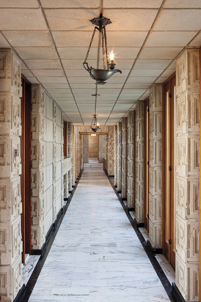 ennis house frank lloyd wright pasillo