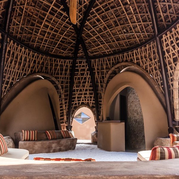 Un eco-resort camuflado entre elefantes y leopardos