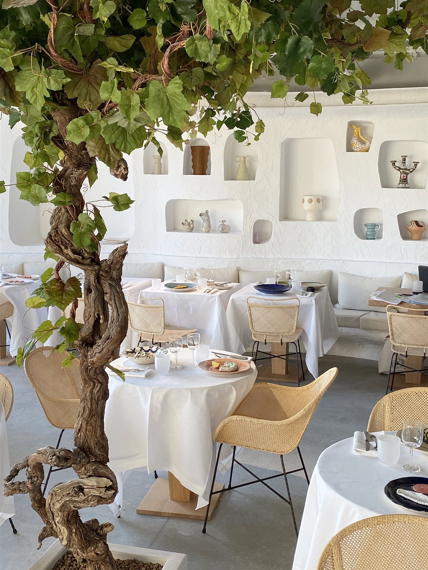 Restaurante Oursin en Paris de Jacquemus 