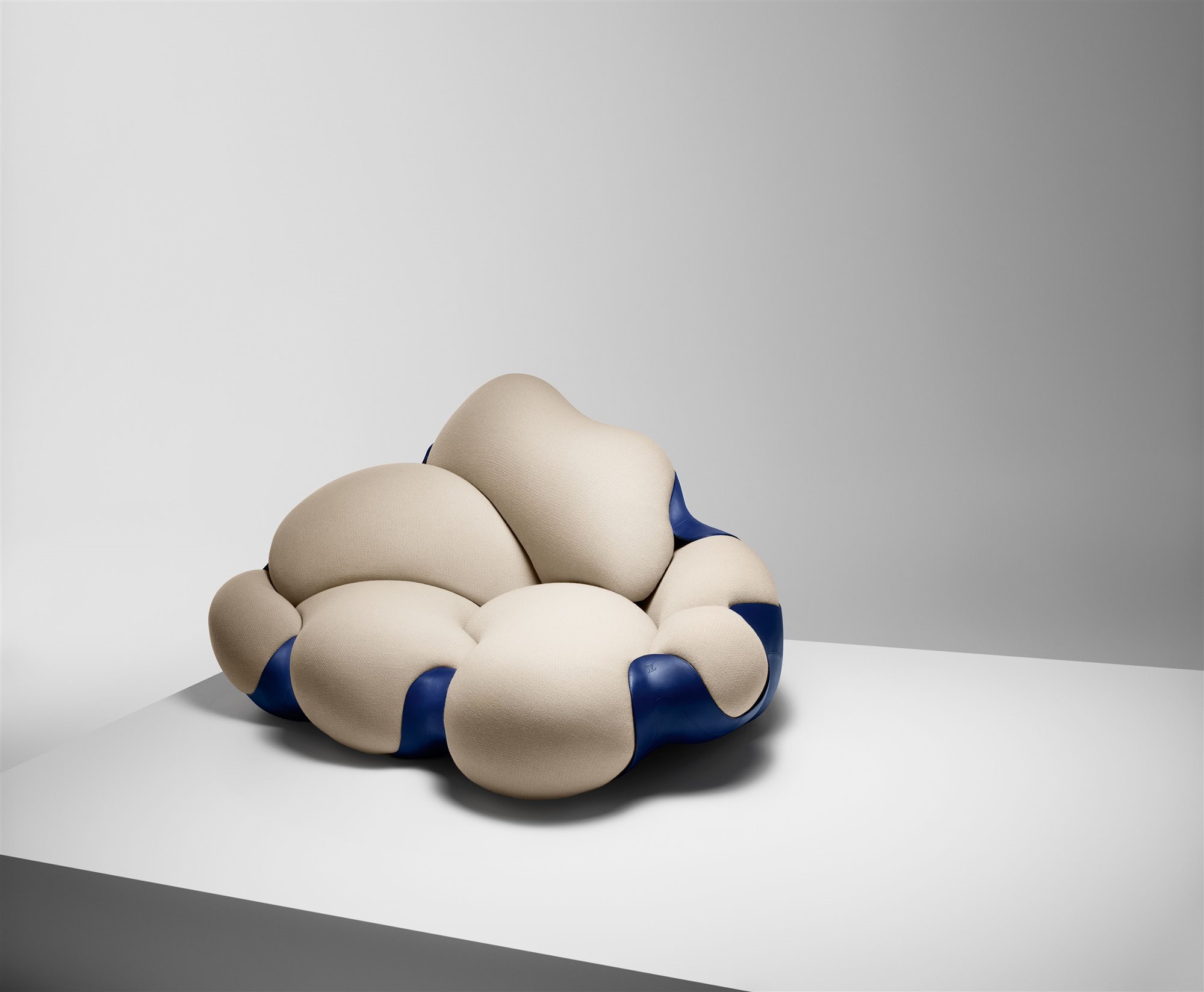 PHOTO-SOFA-1. PHOTO-SOFA-Louis-Vuitton