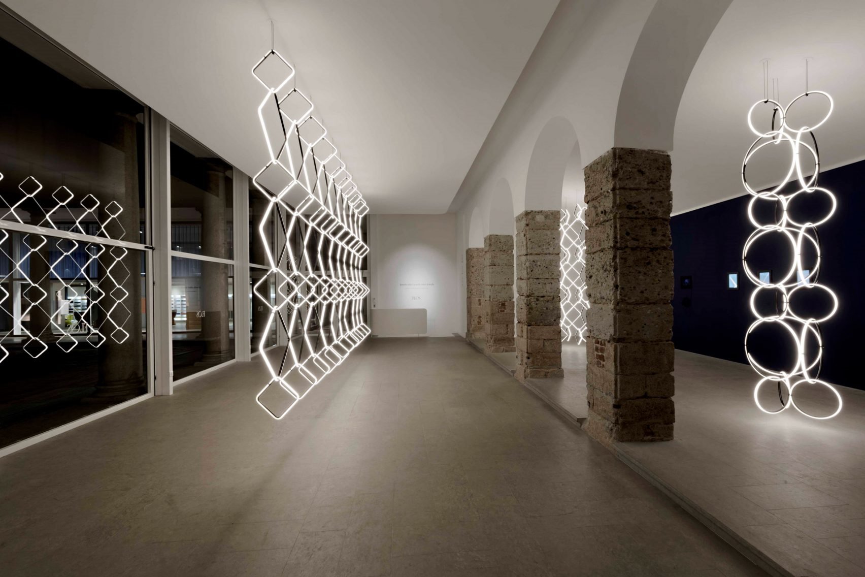 Arrangements de Michael Anastassiades para Flos