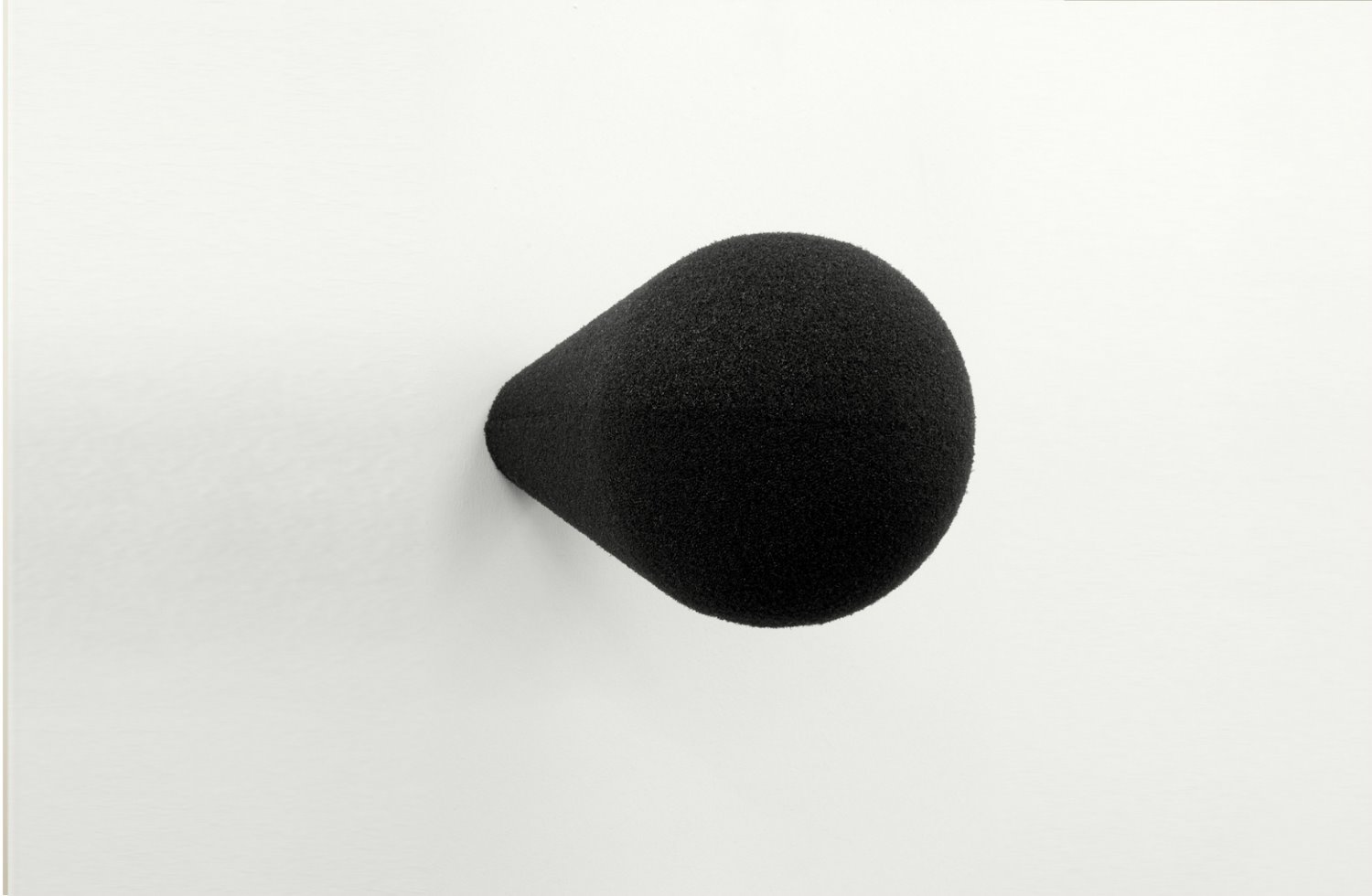 Exposición Do You Want to Replace the Existing Normal de Michael Anastassiades