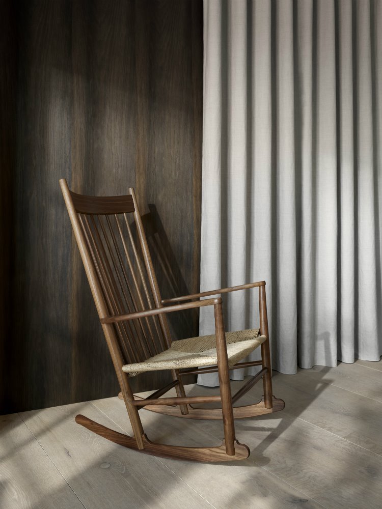 Mecedora J16 Rocking Chair de Fredericia 