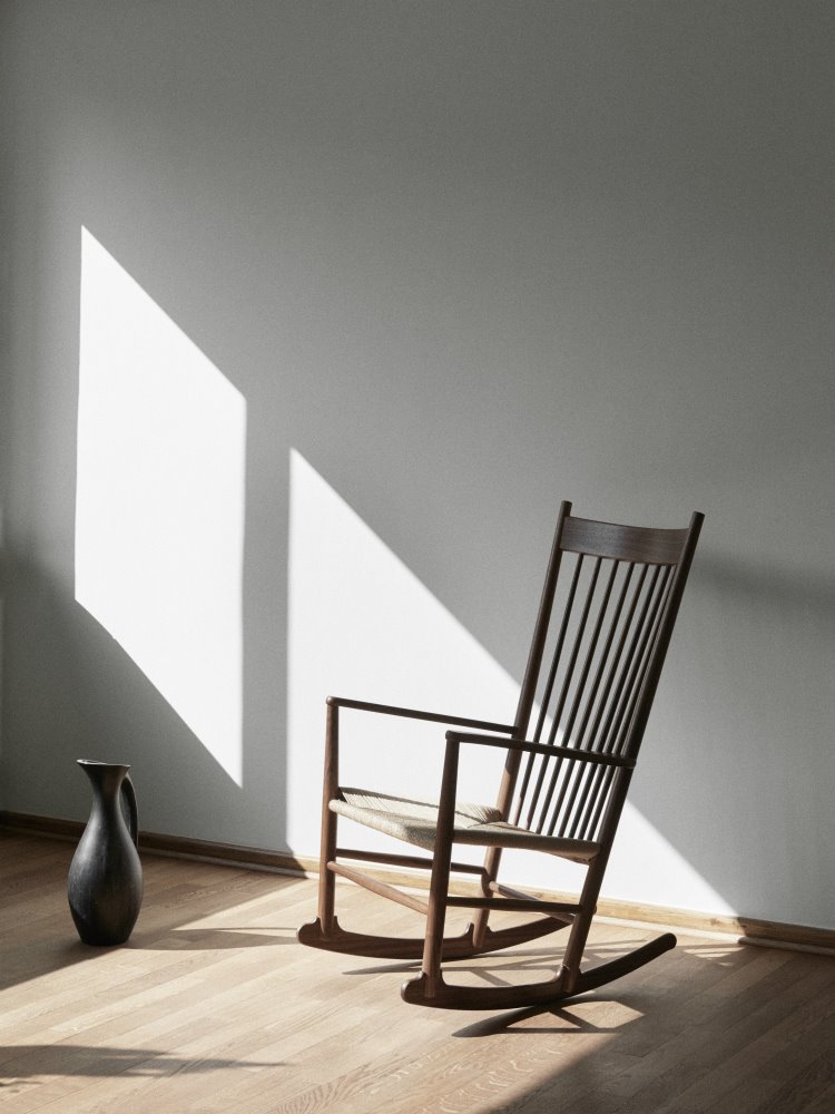 Mecedora J16 Rocking Chair de Fredericia 