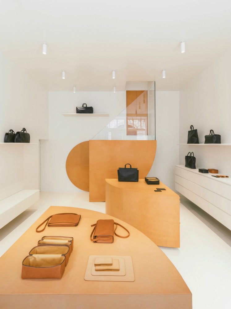 Boutique de Isaac Reina en París por Bernard Dubois 