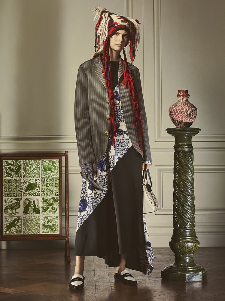 look-de-la-coleccion-William-de-Morgan-de-Loewe