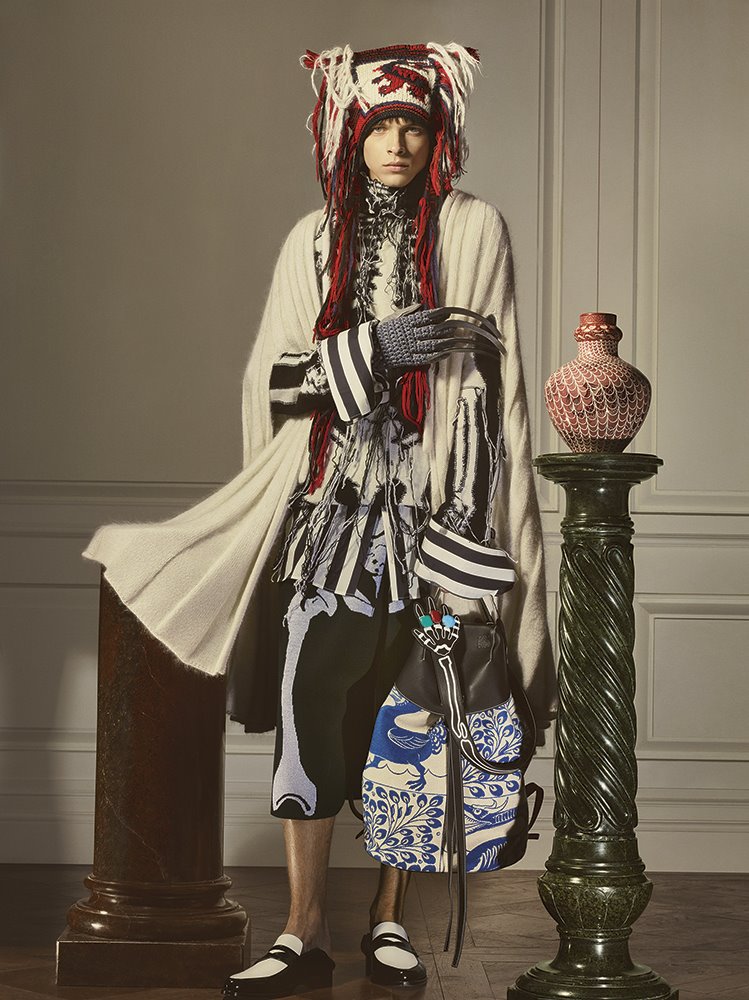 nueva-coleccion-de-la-firma-Loewe-inspirada-en-el-ceramista-William-de-Morgan