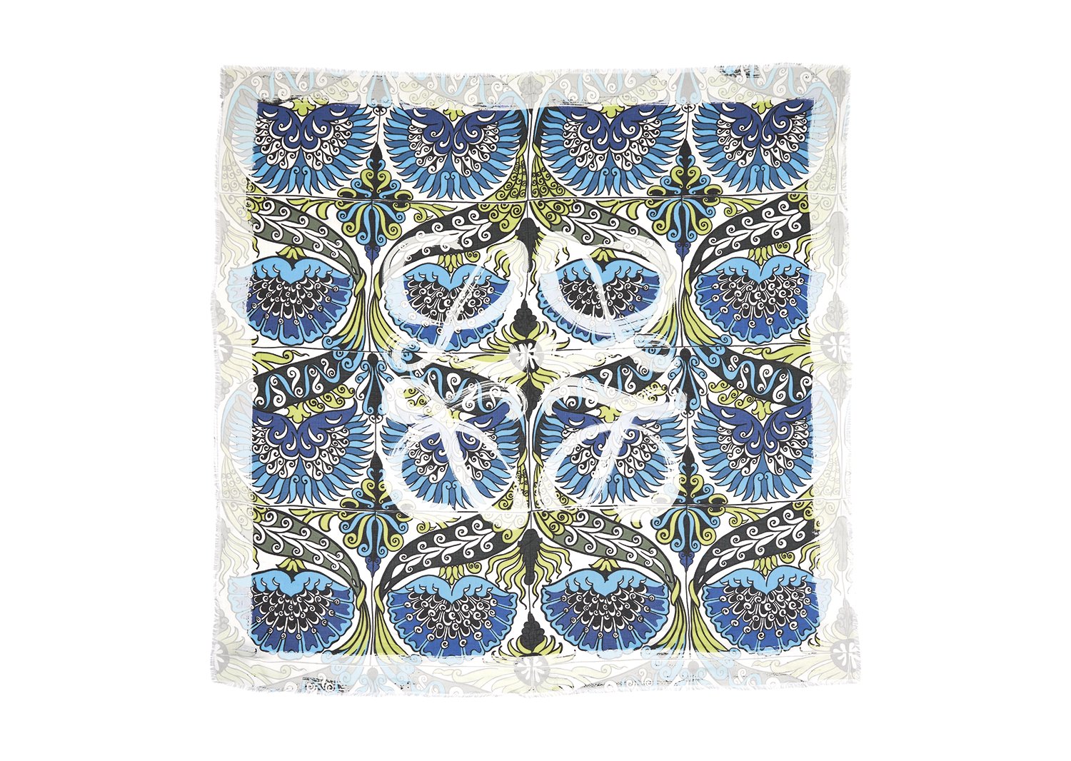 panuelo-de-la-coleccion-William-De-Morgan-de-Loewe