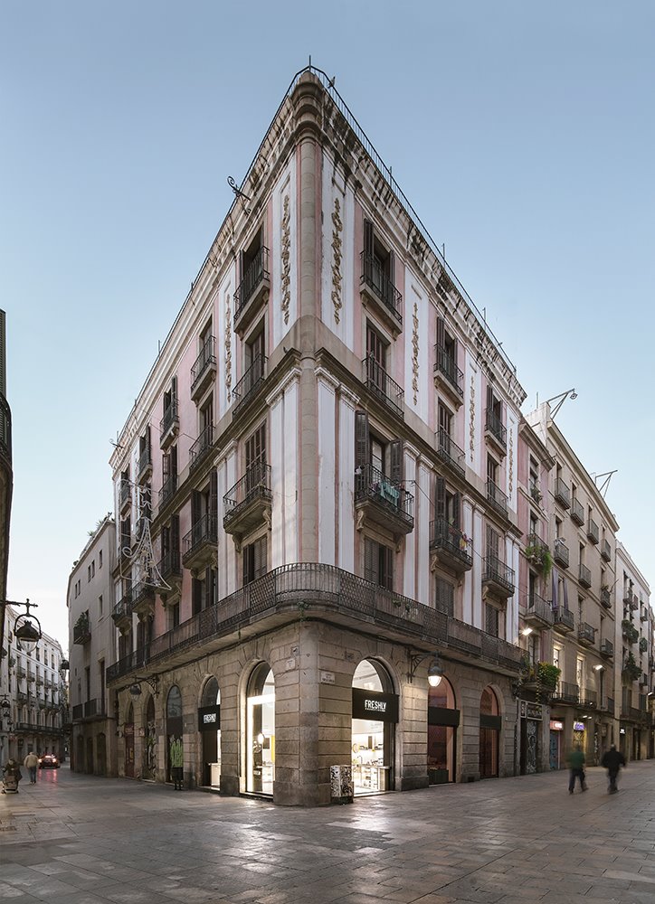 edificio-Freshly-Cosmetics-BArcelona-con-reforma-de-Culdesac