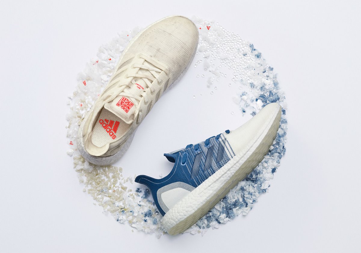 Estos dos modelos que ves en la imagen han sido producidos gracias a unas deportivas que la marca "prestó" el pasado mes de abril a 200 personas. 