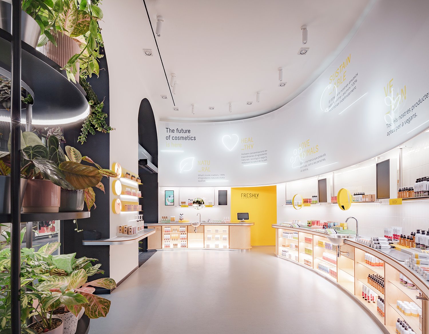 tienda-de-cosmeticos-freshly-en-Portaferrissa-BArcelona-con-reforma-de-Culdesac