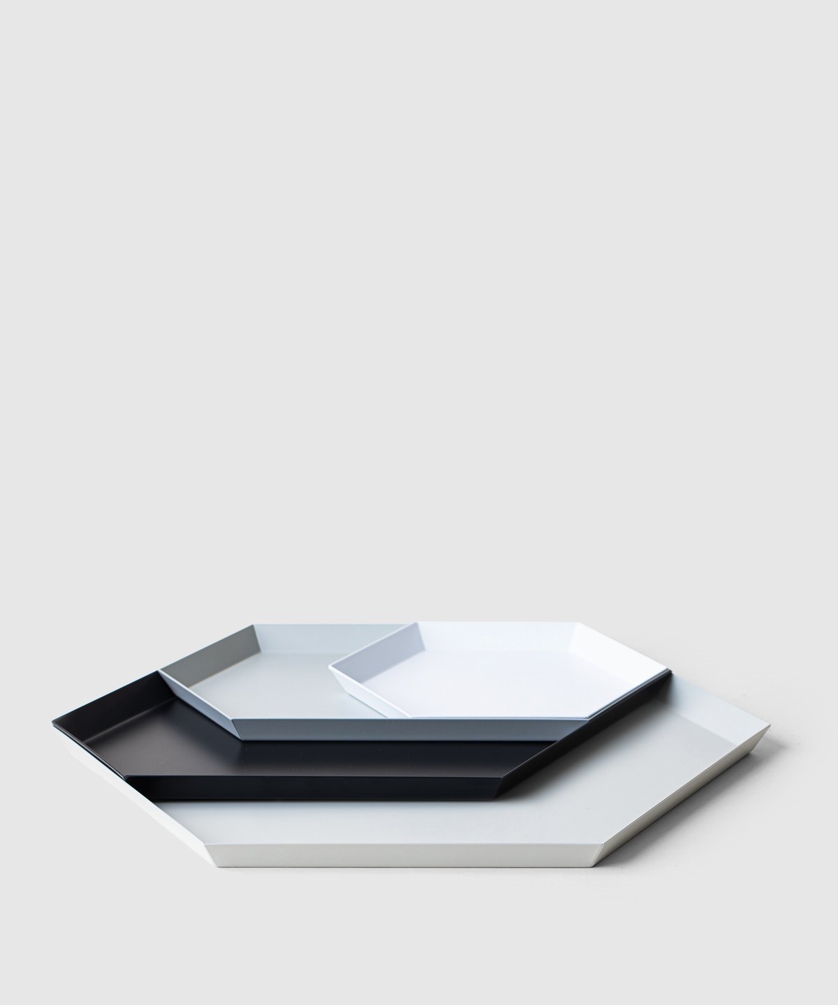 Bandejas Kaleido de Hay a la venta en la nueva tienda de Marie Kondo Kon Mari