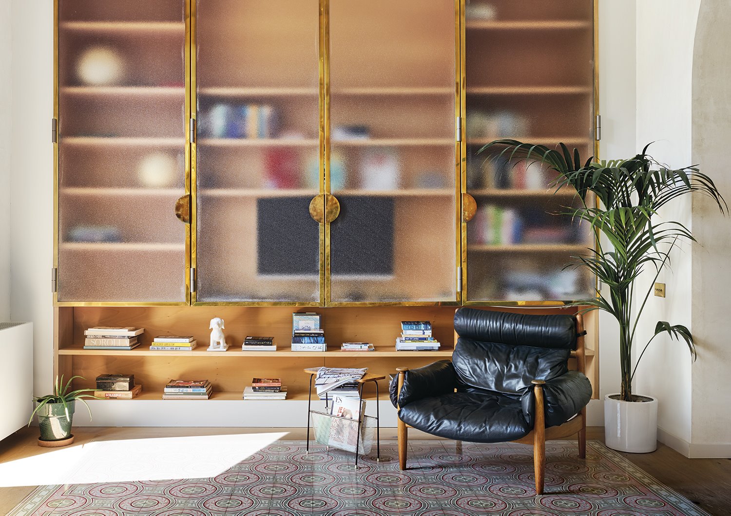 salon-de-piso-reformado-en-el-ensanche-de-Barcelona-por-Georg-Kayser