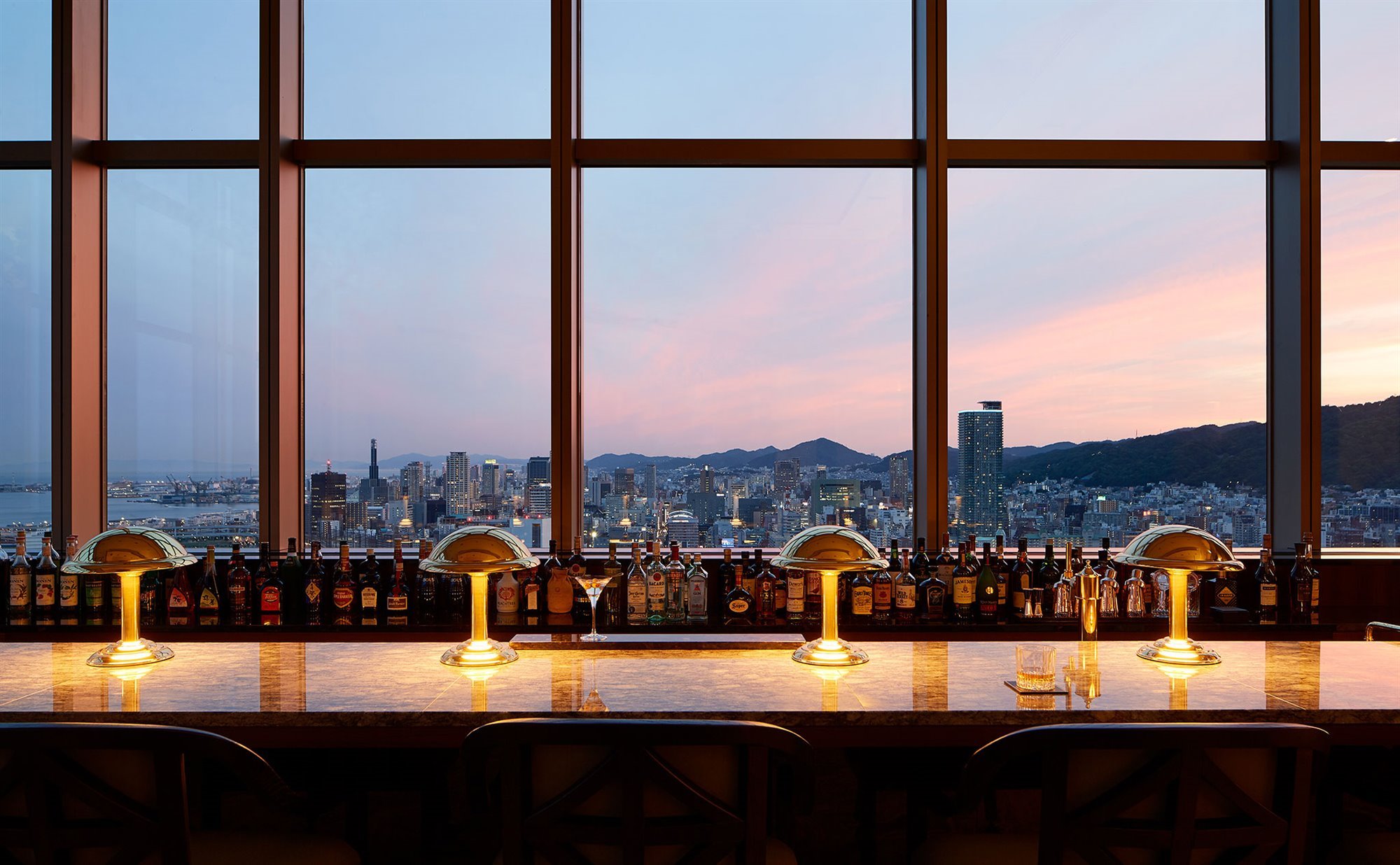 gl 1003 053. sun city kobe tower bar vistas