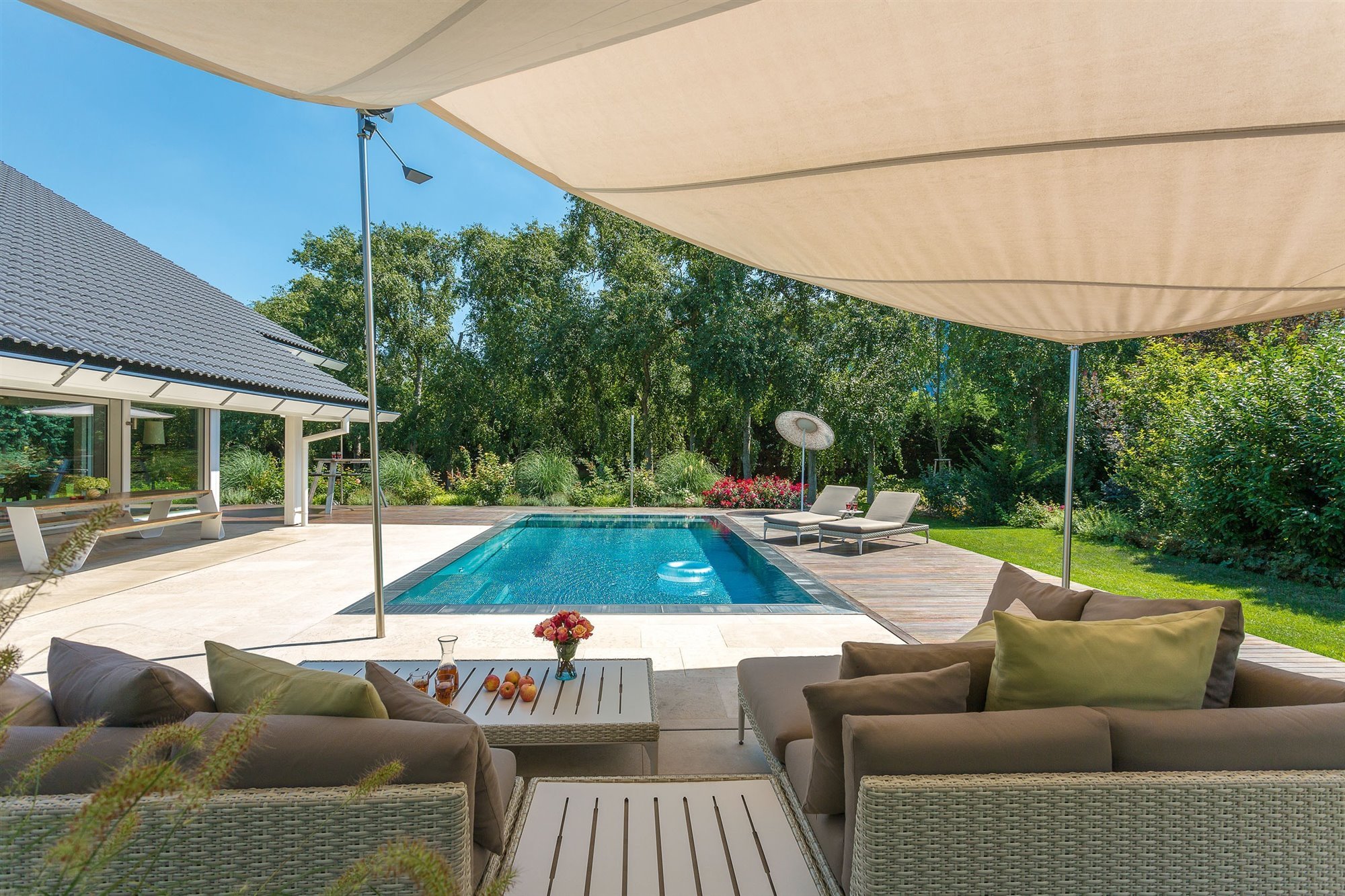 huf haus piscina