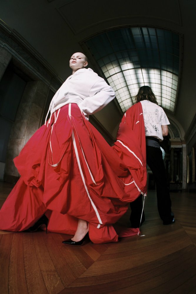 Museo del Louvre y Off-White de Virgil Abloh 