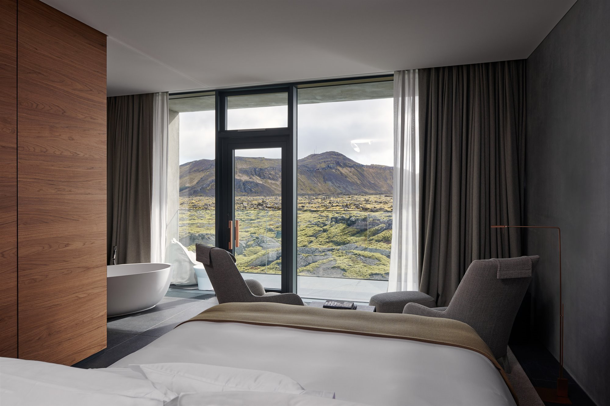 habitacion blue lagoon islandia blaneario basalt architecture hotel