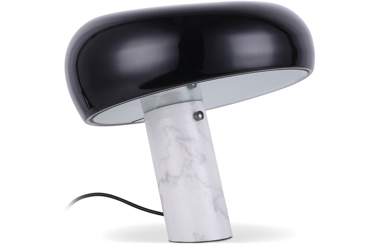 Lámpara Snoopy (1967), producida por Flos.