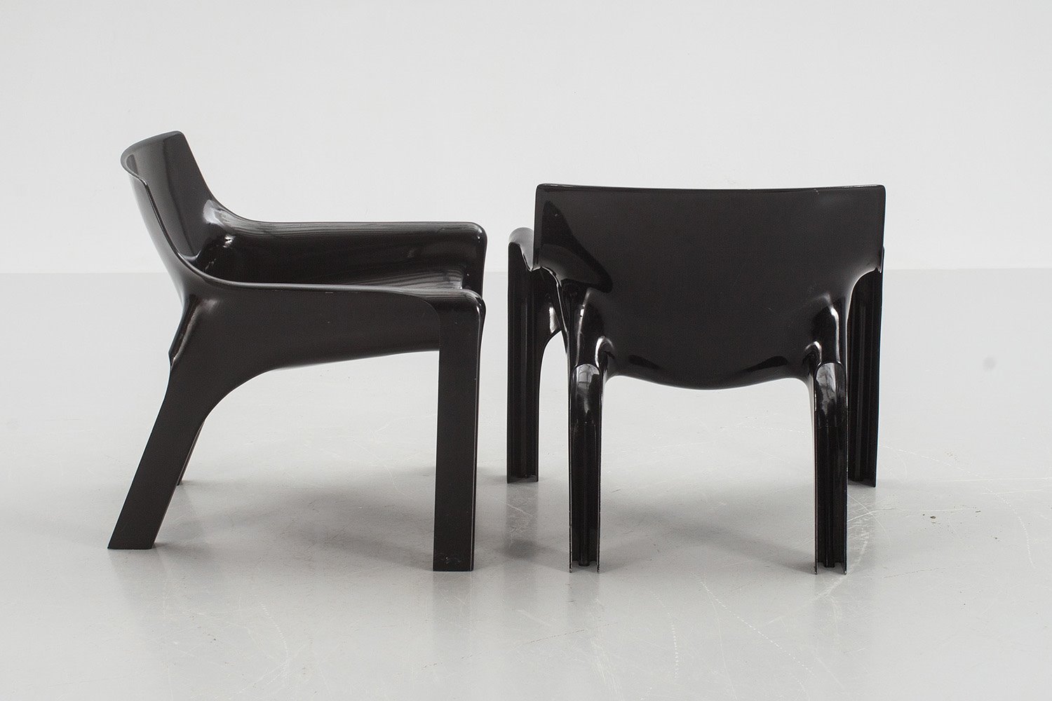 silla vicario artemide vico magistretti
