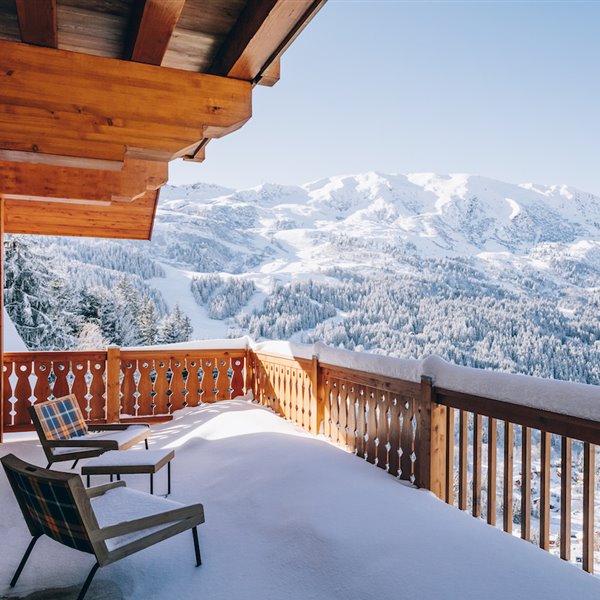 Un hotel de lujo moderno en el corazón de los Alpes franceses 