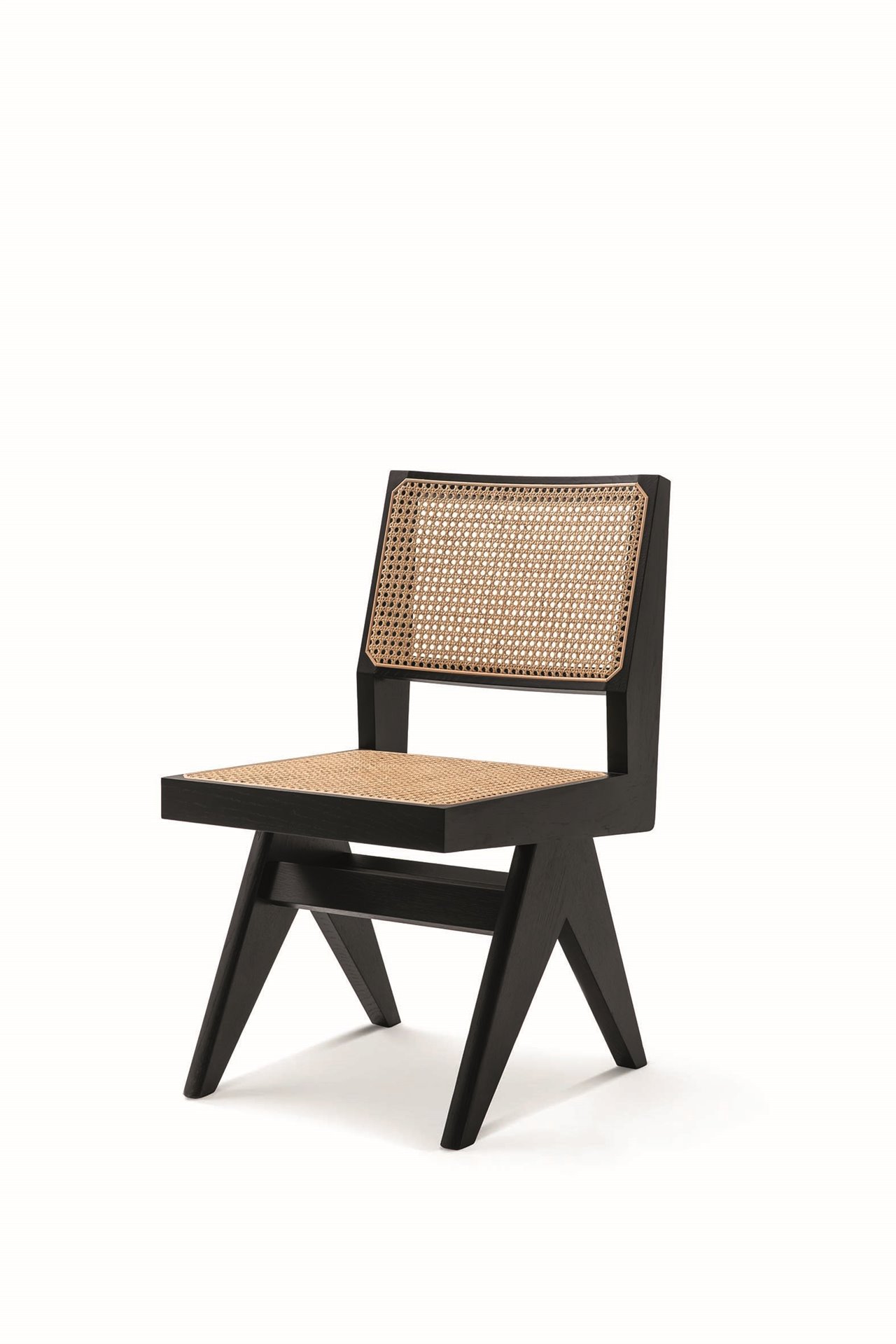 Silla Capitol Complex, otra de las piezas del homenaje de Cassina a Pierre Jeanneret.