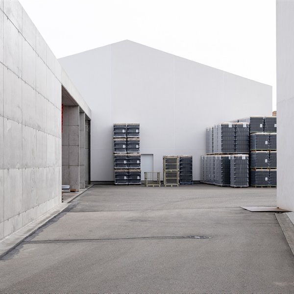Así es la nueva bodega de CVNE, en La Rioja, que ha diseñado el estudio Ábaton 