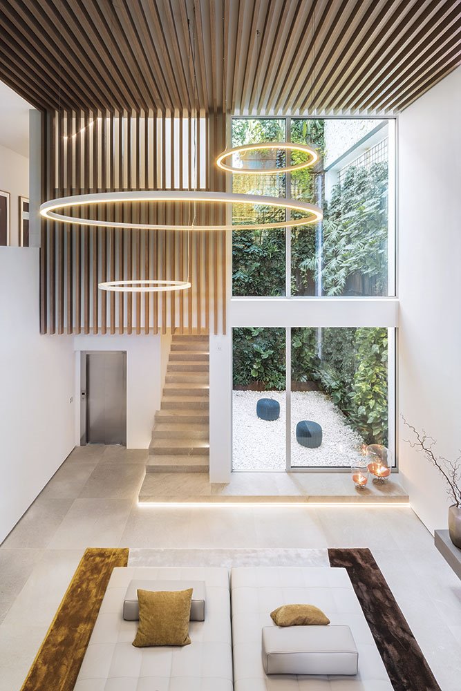 Villa-Seahouse-escalera-lampara
