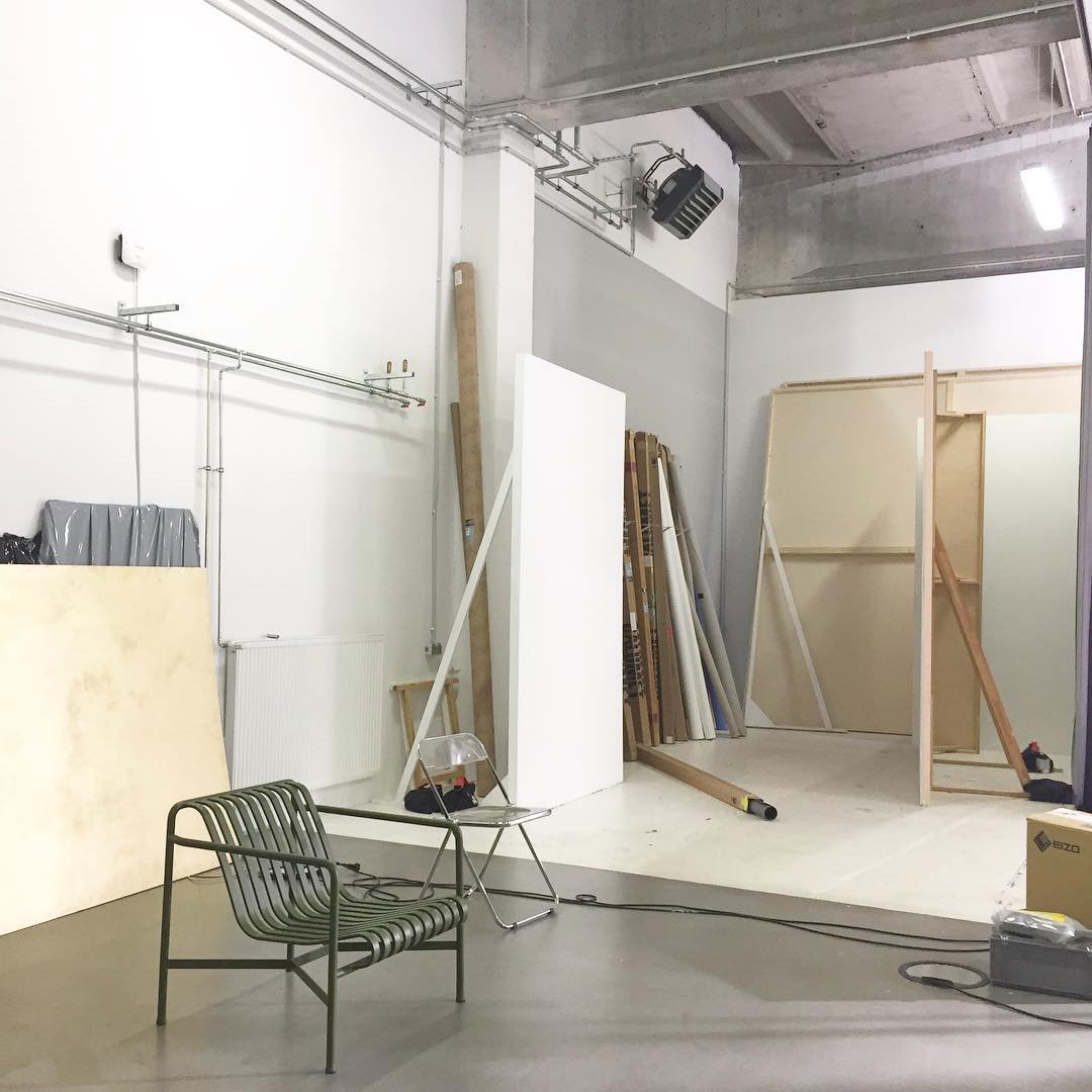 Día de shooting en el estudio (con otra silla Bouroullec)