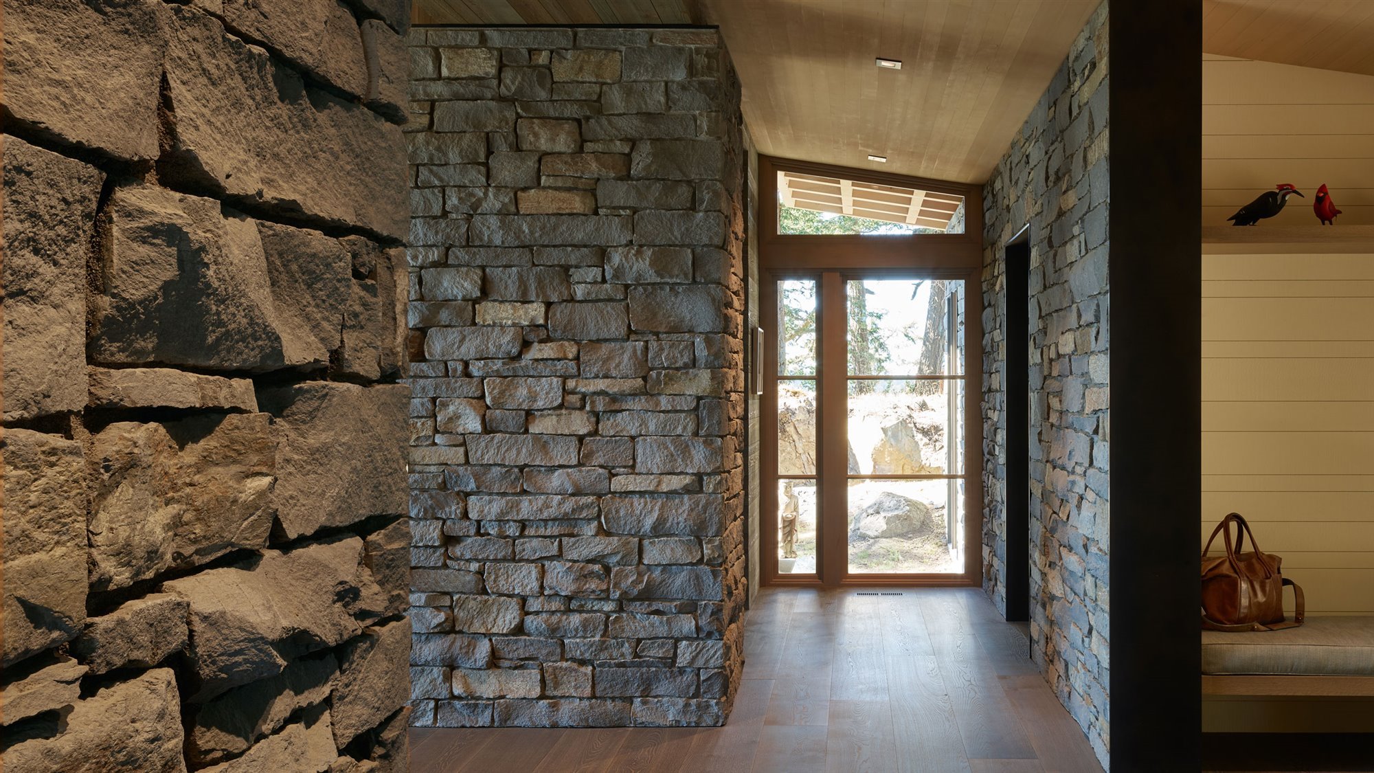 6.1 HillsideSanctuary. HillsideSanctuary paredes de piedra