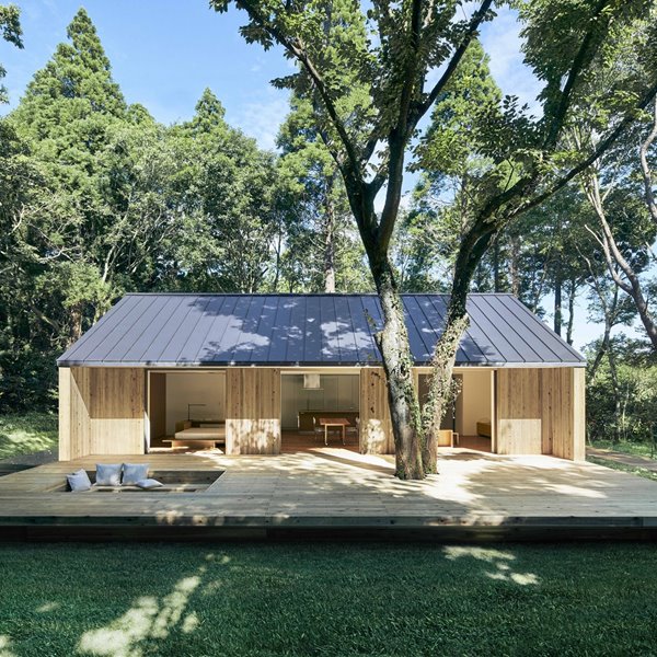 Muji se estrena en la prefabricación con esta casa de madera