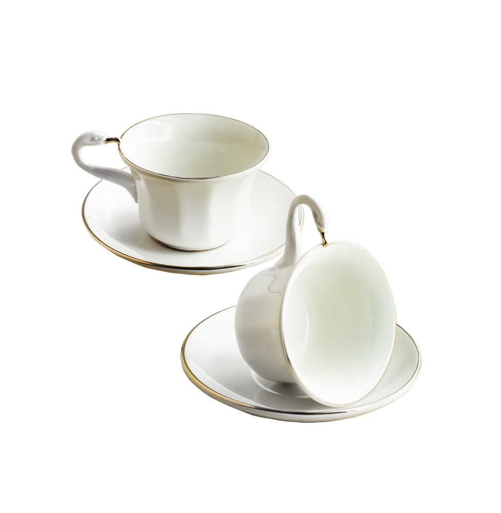 Odette es un juego de té que saca a relucir lo mejor de la porcelana blanca. 