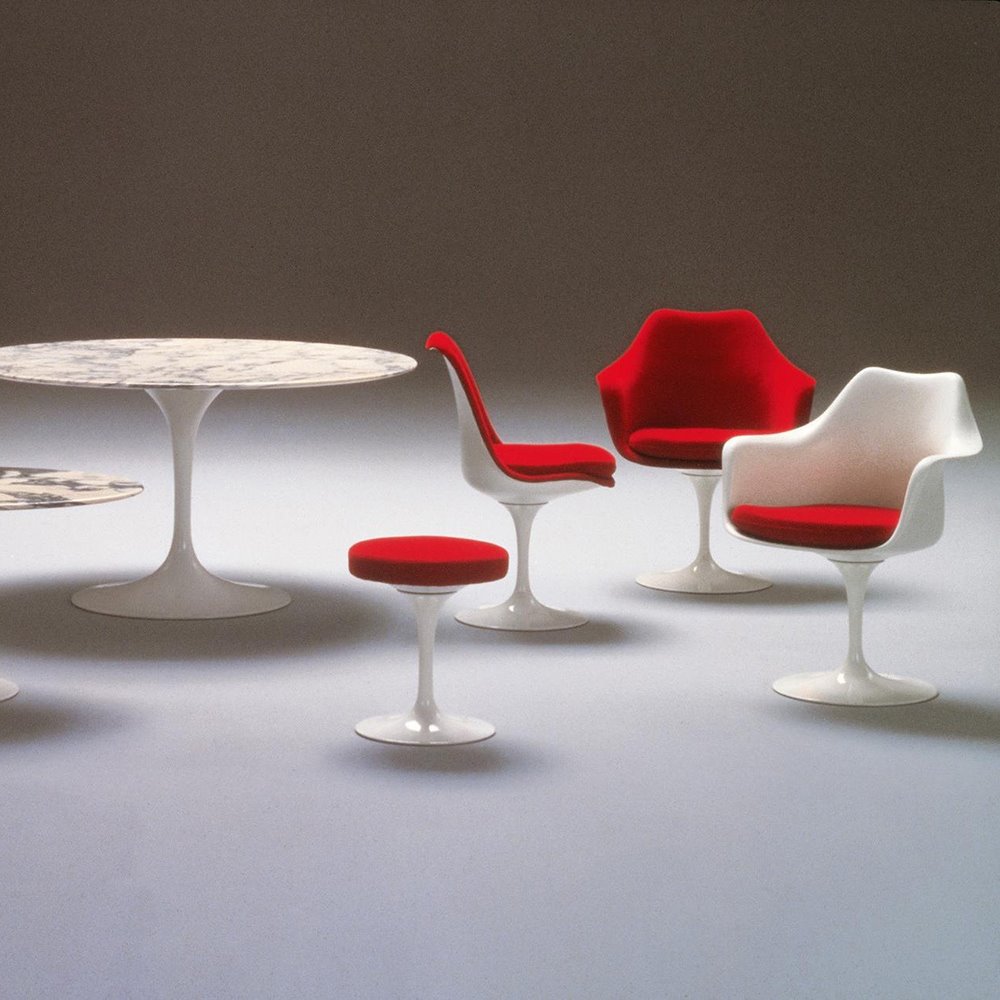 sobre promedio Es Eero Saarinen (1910-1961), el arquitecto y diseñador innovador de las formas