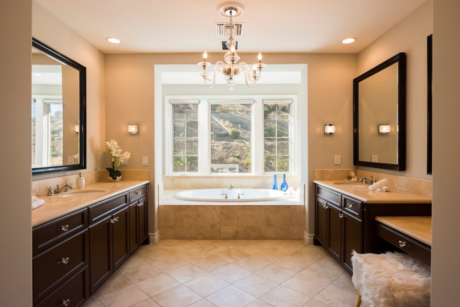 casa de katie holmes baño