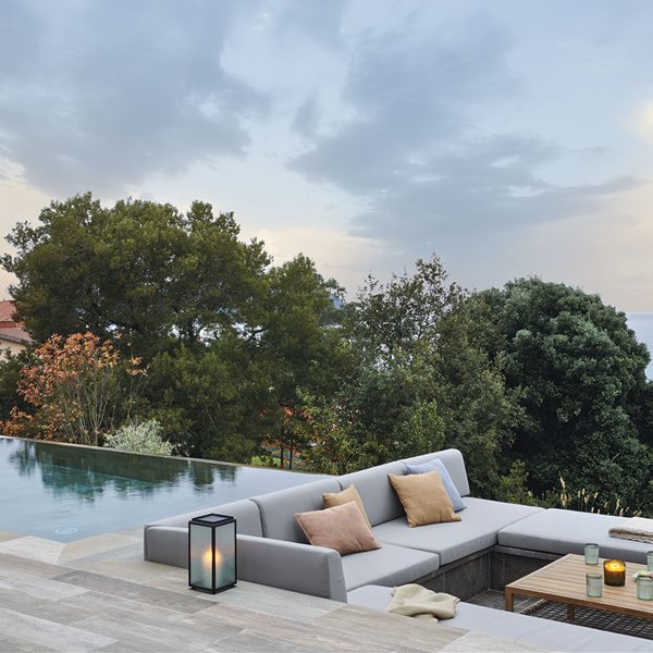 piscina-y-terraza-d-la-casa-de-Freehand-Arquitectura