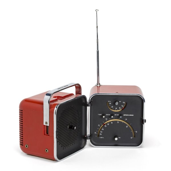 Radio CUBO BRIONVEGA TS 502 Abierto por Diseño Madrid Design Festival 2020