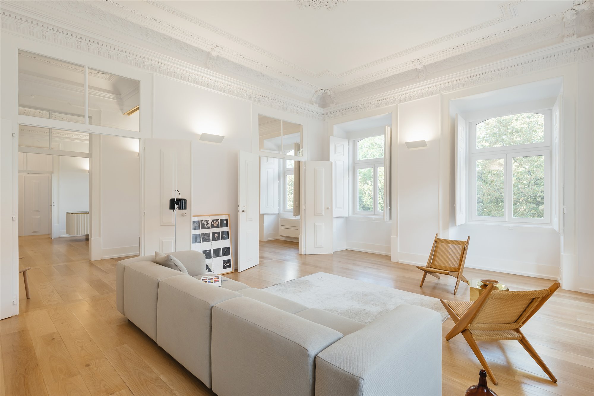salon con acceso comedor apartamento largo do carmen aurora arquitectos