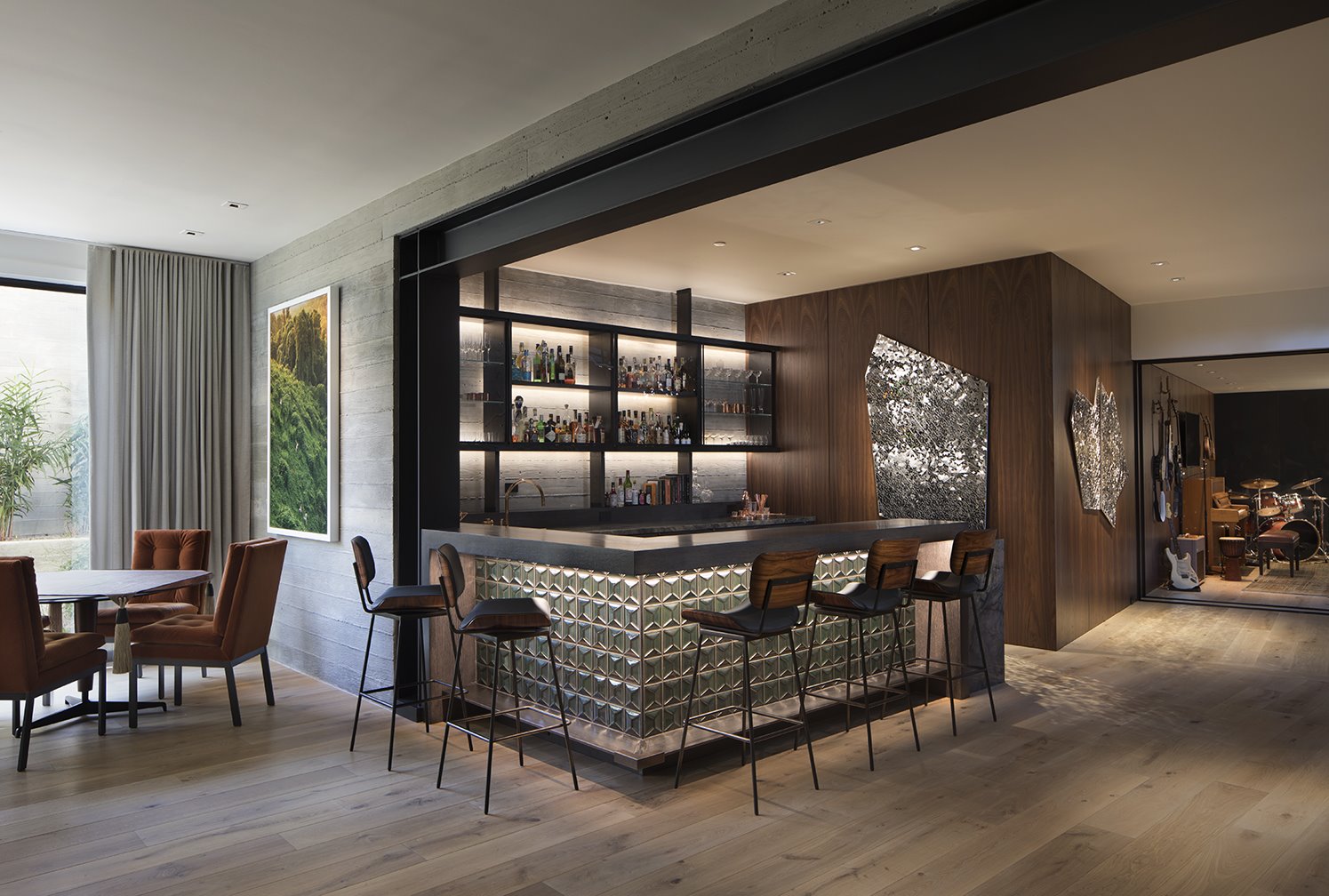 Mt Home 15 LR. bar en casa
