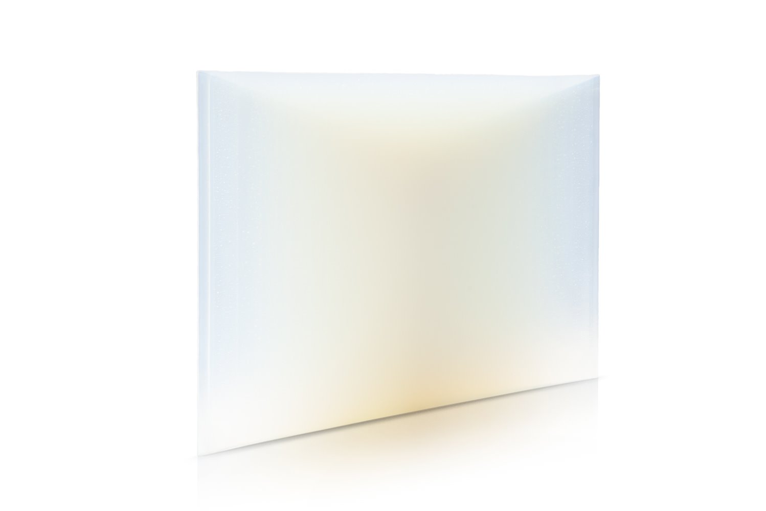 Jessica Loughlin (1) no noise compressed. Jessica Loughlin, Australia ‘Receptor of light IX’, vidrio. 2018
