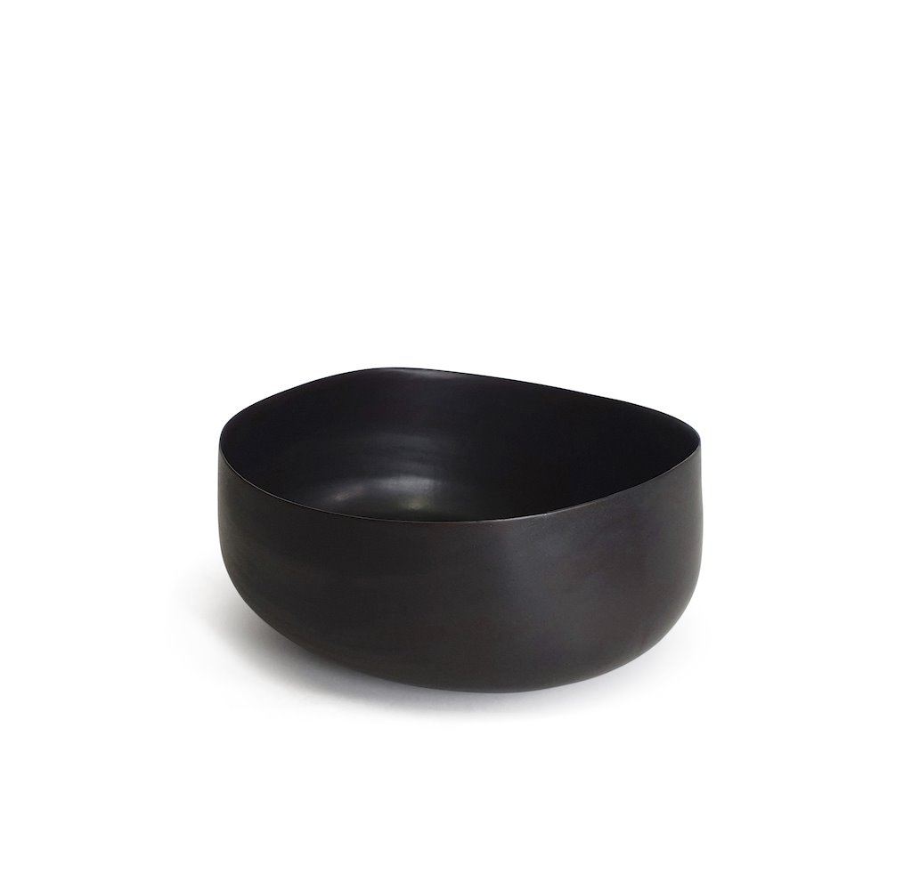Sukkeun Kang (3) Hi. Sukkeun Kang, República de Corea ‘For: Ottchil Wooden Bowl’, madera de zelkova y laca coreana ottchil. 2019