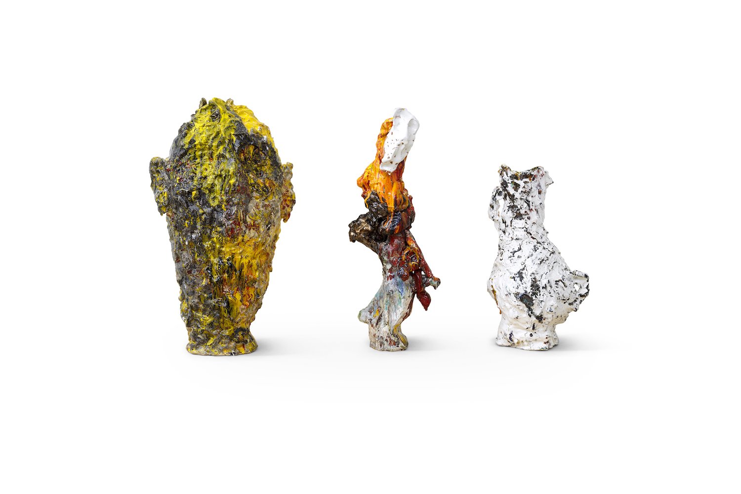 Xavier Toubes (2) Hi. Xavier Toubes, España ‘Cabeza Bicho and Cloud with Handles’, cerámica y esmalte. 2019