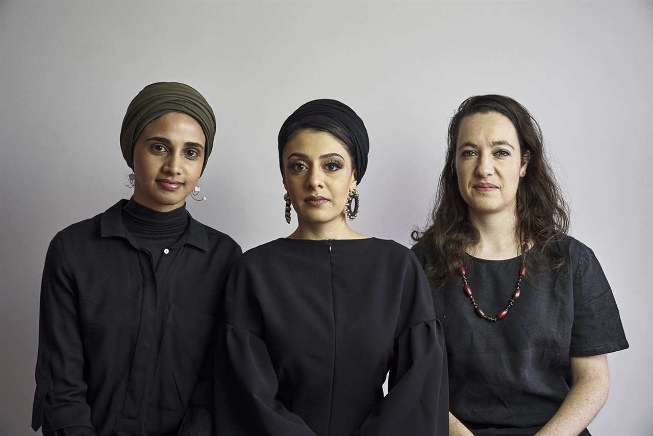 Amina Kaskar, Sumaya Vally y Sarah de Villiers, las jóvenes integrantes del estudio Counterspace.