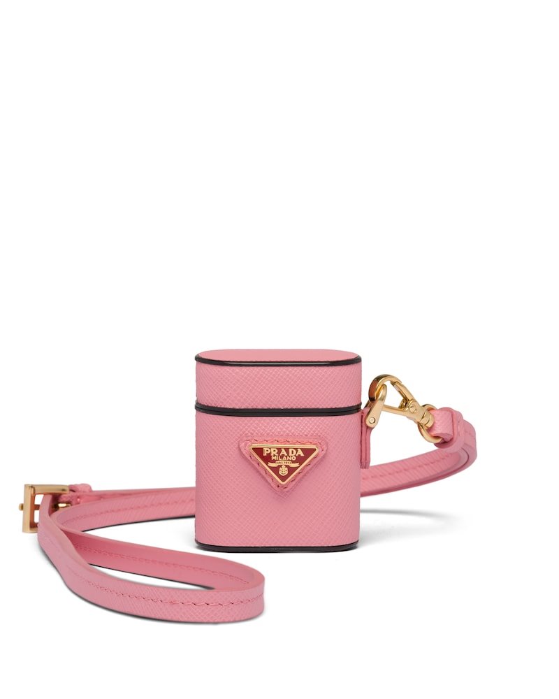 La funda, de 5,5 cm de alto y 4,8 cm de ancho, también se ofrece en color pétalo de rosa.
