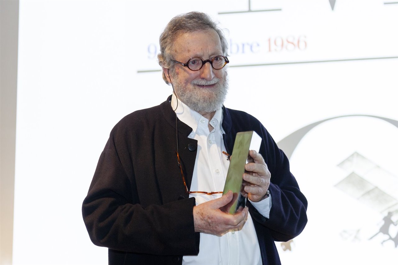 El premiado Bruno Monguzzi dice que gritando no se mejora la comunicación. "Solo se elimina la conversación y el susurro del sistema.”