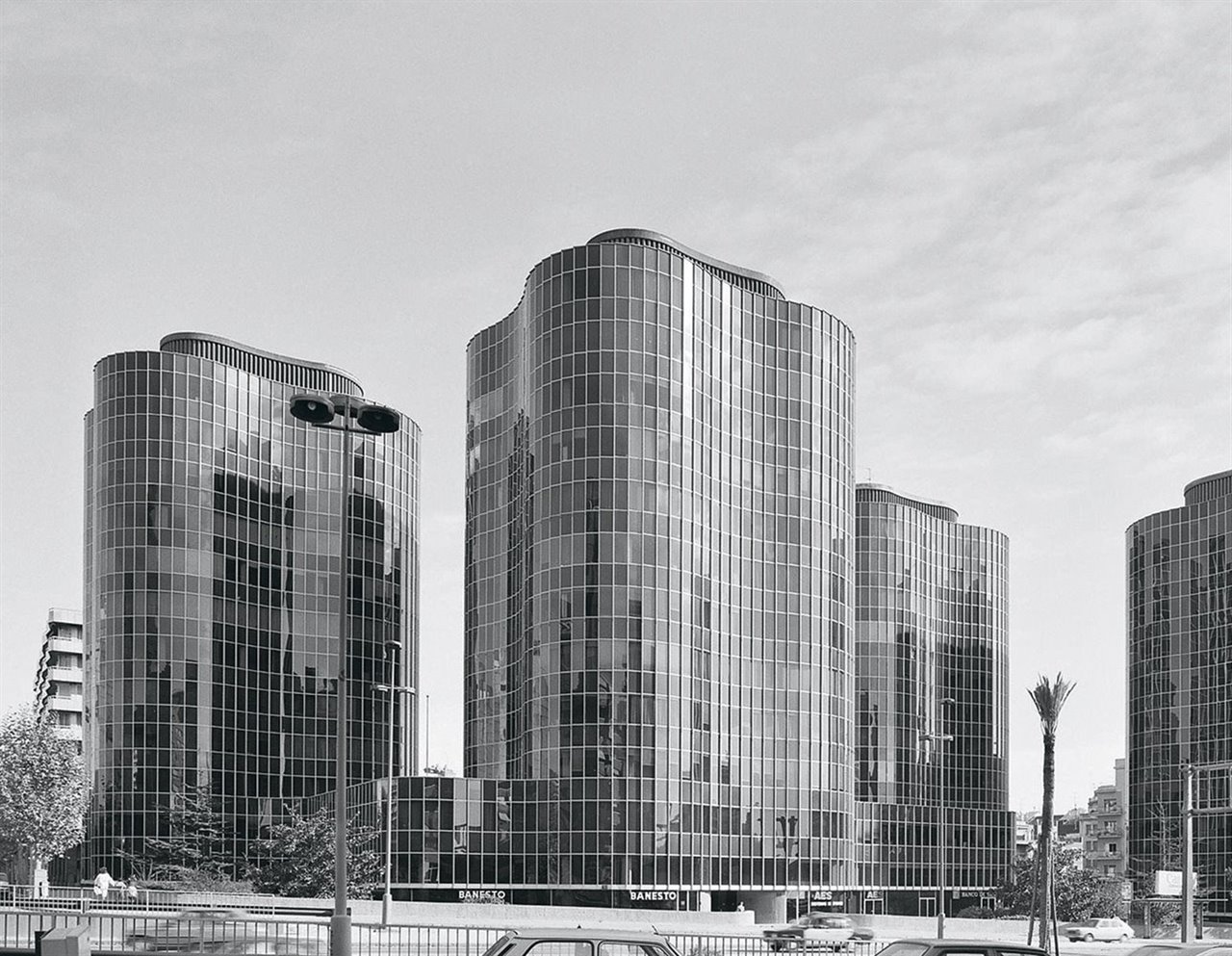 Edificios Trade de Barcelona, proyectados junto a Manuel Valls (1968).