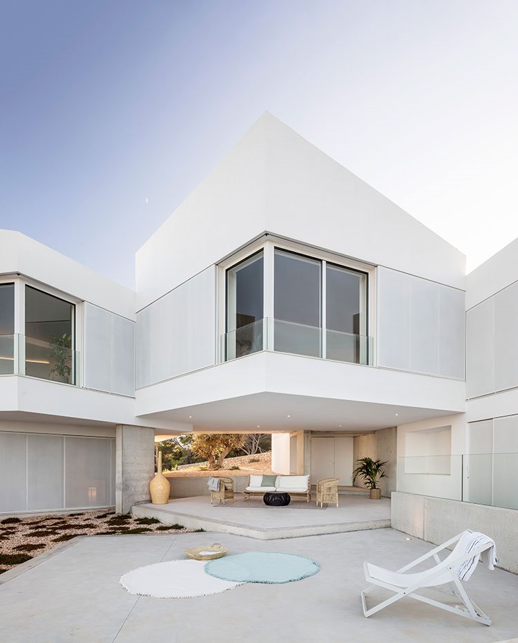 Hueco inferior vivienda de módulo central 