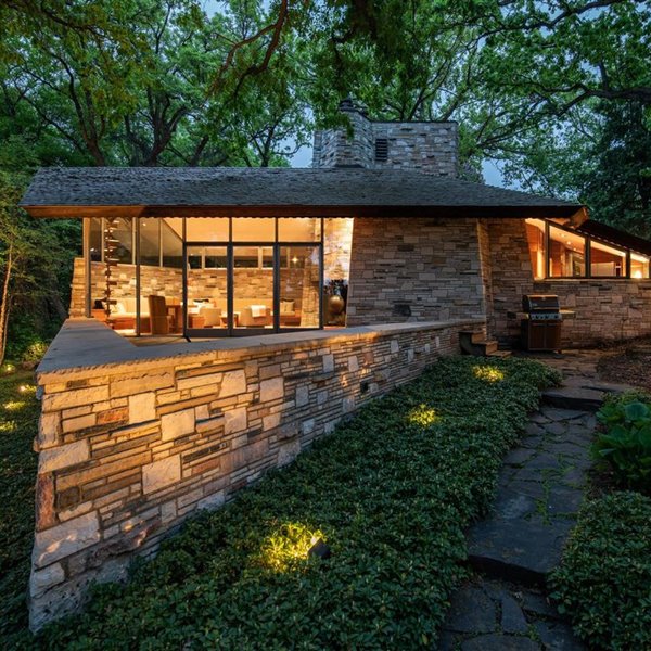 neil's house